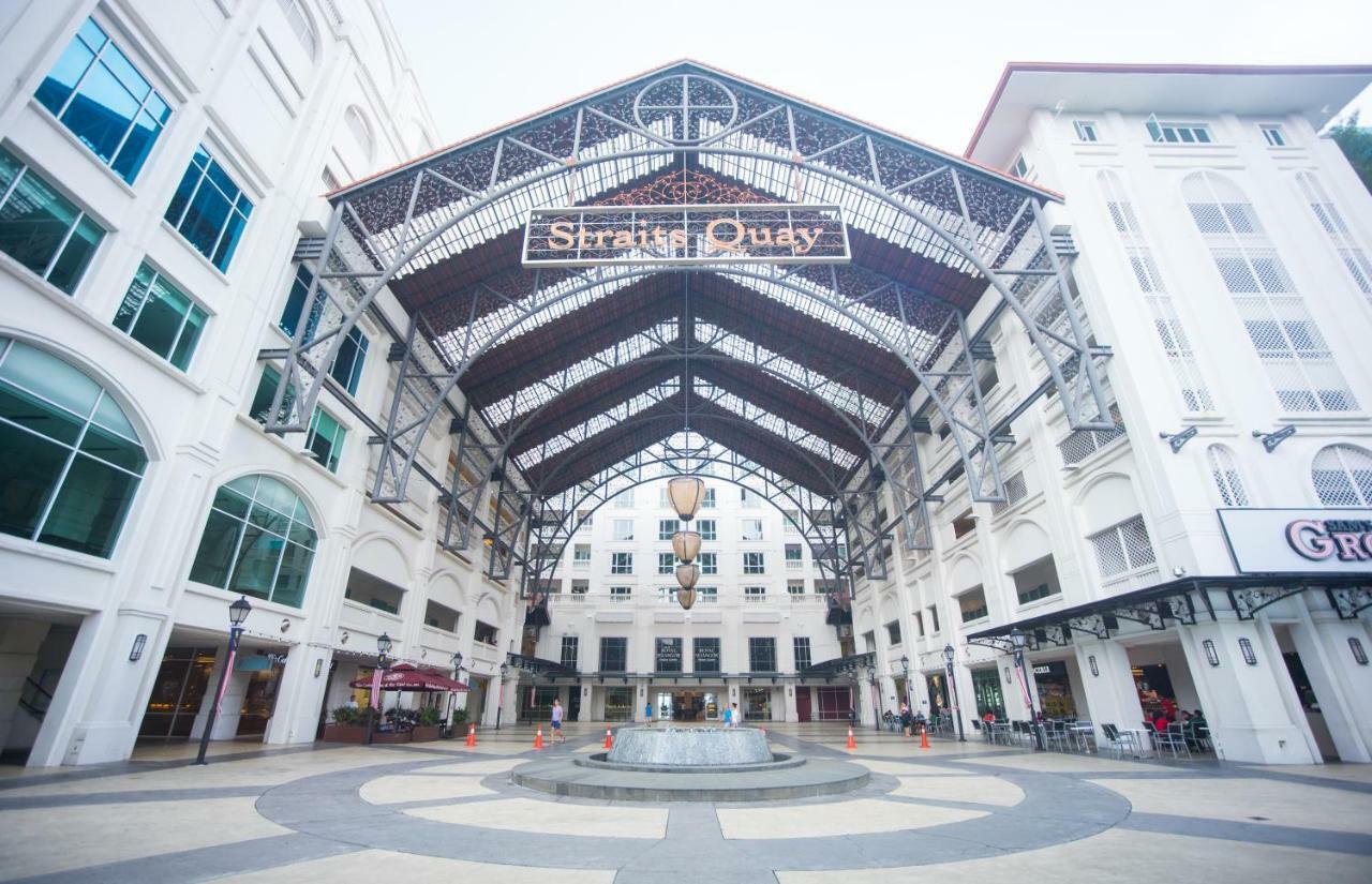 The Suites At Waterside Straits Quay By Plush Bagan Jermal Exterior photo